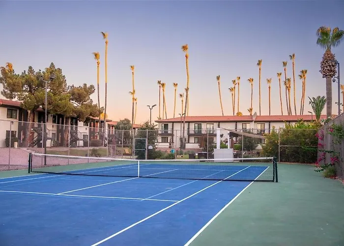 204 Fully Furnished 1br Suite-prime Location *