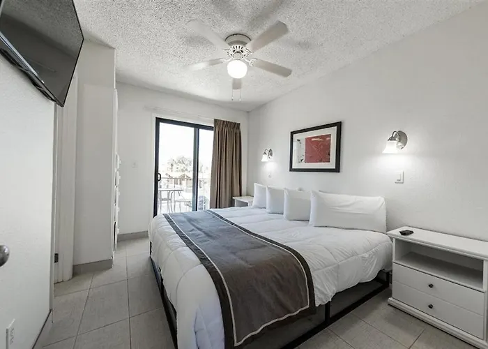 204 Fully Furnished 1br Suite-prime Location *