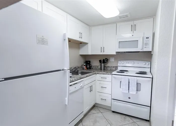 204 Fully Furnished 1br Suite-prime Location Apartment Scottsdale